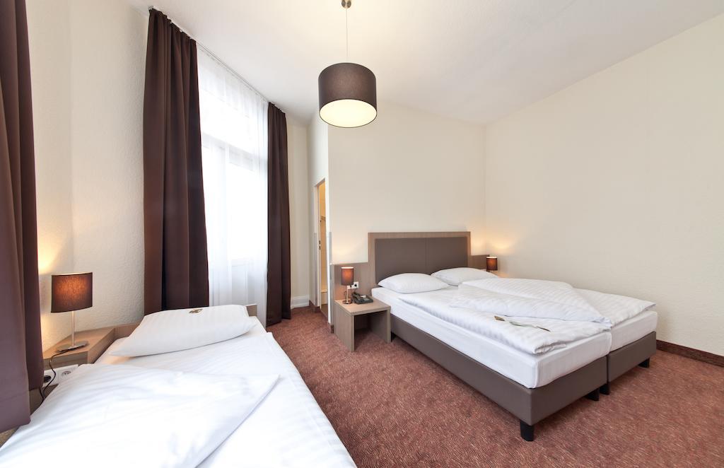Hotel Alster Гамбург Экстерьер фото